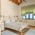 Oneiro Vila *